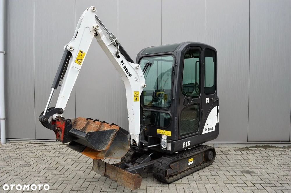 Bobcat E16 - 7