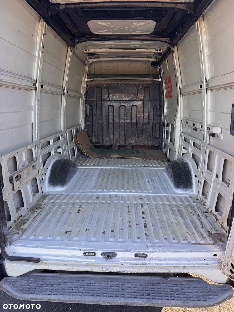 Iveco Daily 35S12 Średni - 33