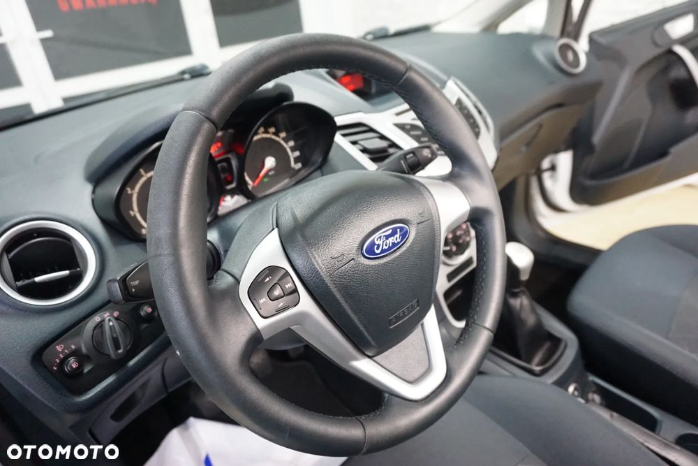 Ford Fiesta 1.4 Silver X (Trend) EU5 - 20