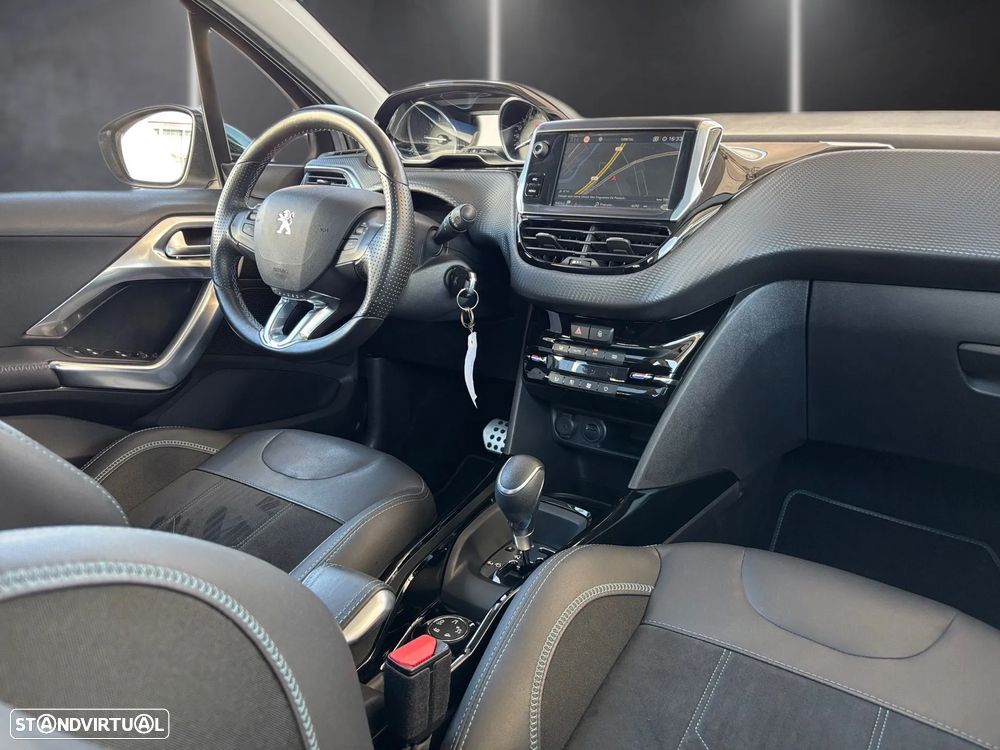 Peugeot 2008 1.2 PureTech Crossway EAT6 - 24