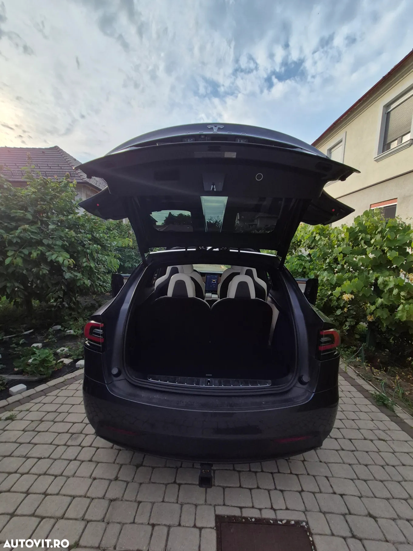 Tesla Model X Ludicrous Performance - 12