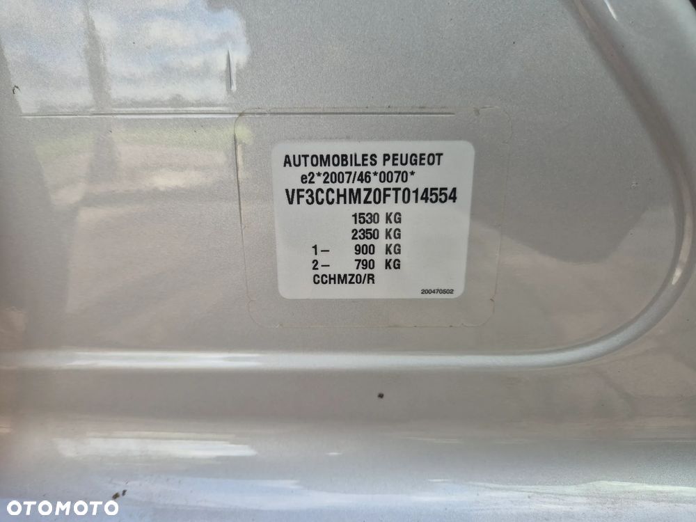 Peugeot 208 - 24