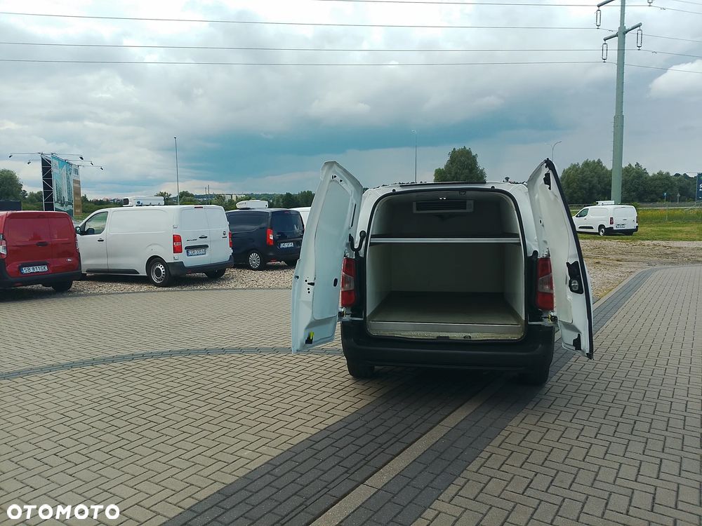 Toyota Proace Partner Berlingo Combo Doblo L2 Long Izoterma Chłodnia Salon PL półka Inox 3 osoby 2EUpal 2,5 DMC - 16