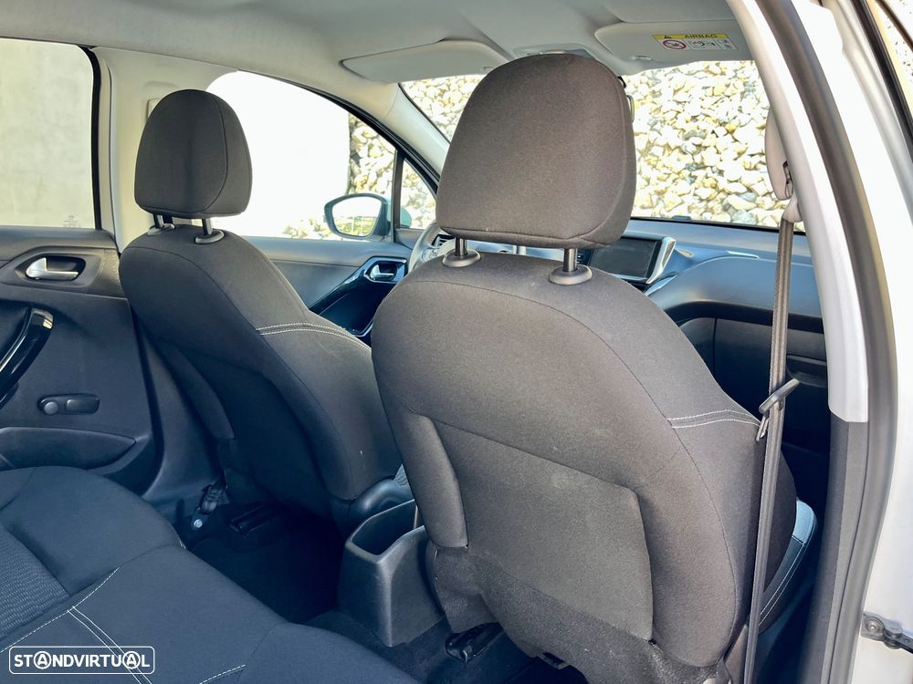 Peugeot 208 1.2 VTi Active - 26