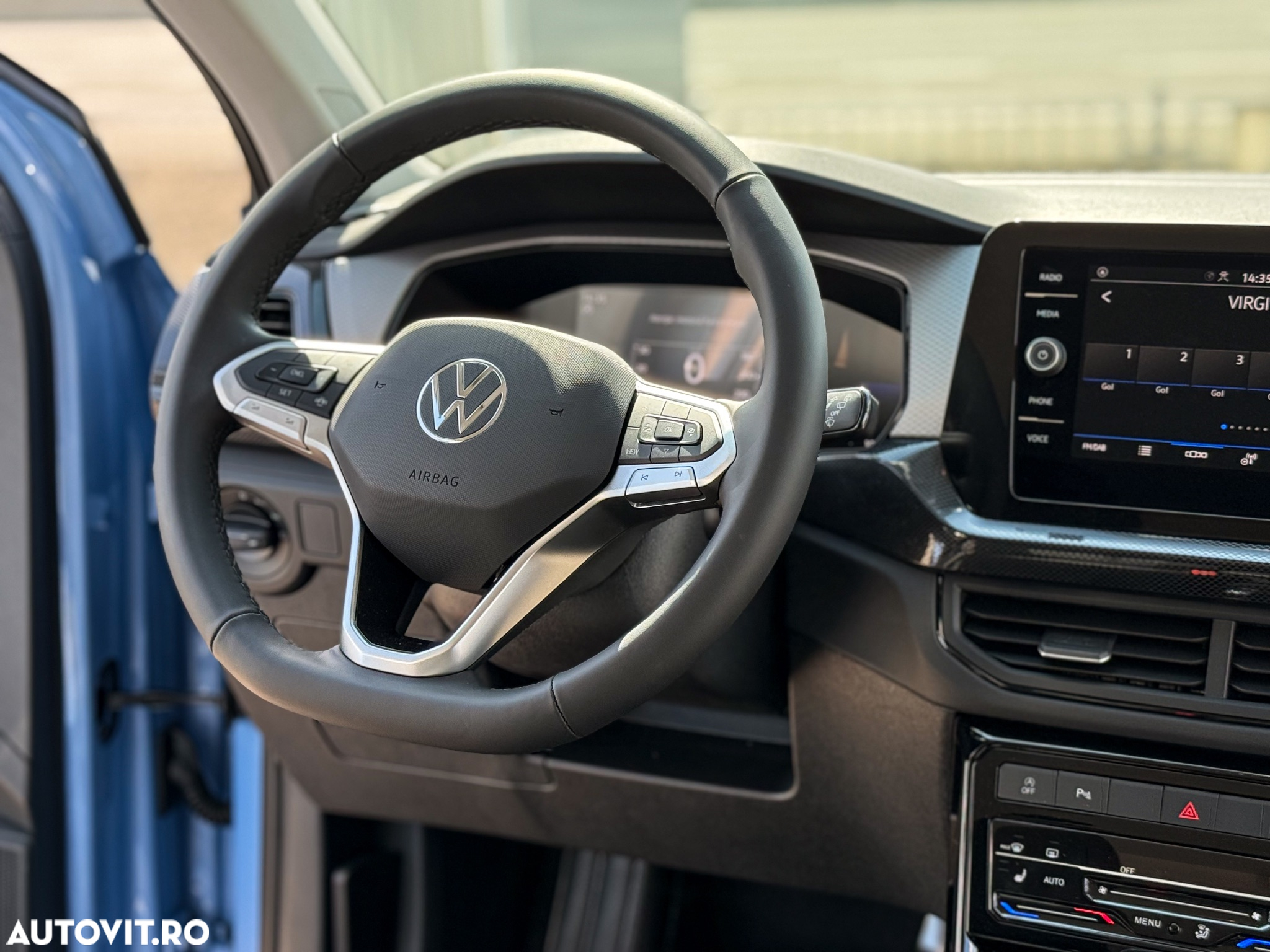 Volkswagen T-Cross 1.0 TSI DSG Life - 23