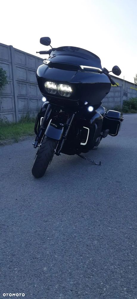 Harley-Davidson Touring Road Glide - 1