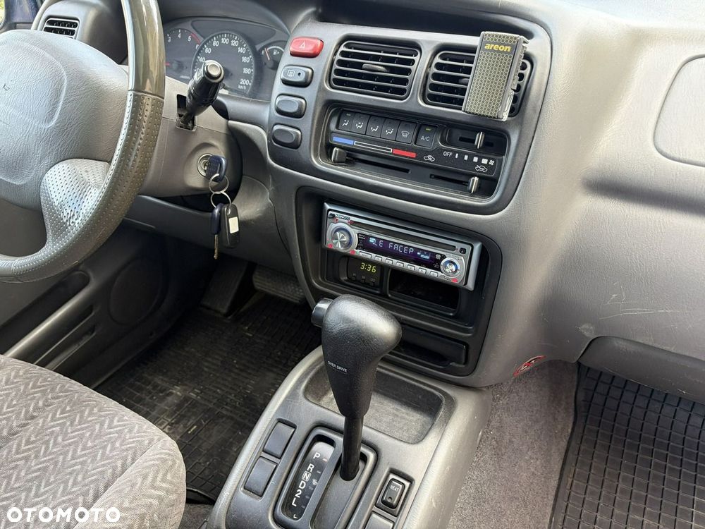 Suzuki Grand Vitara - 11