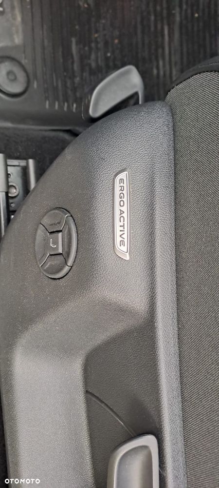 Volkswagen Tiguan - 23