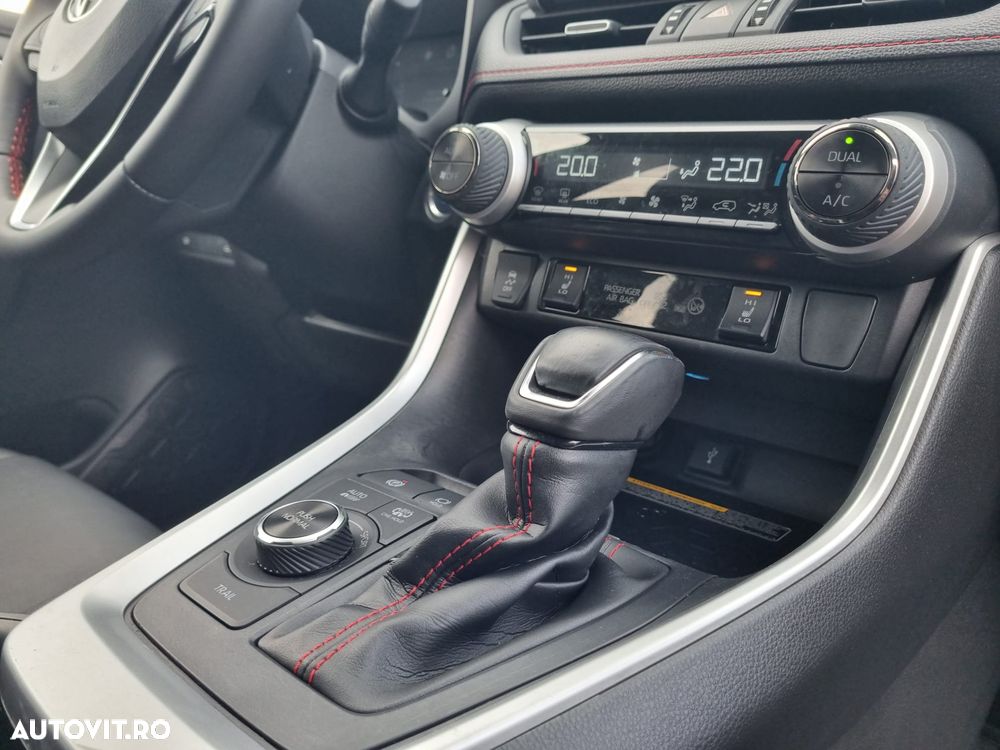 Toyota RAV4 2.5 PHEV VVT-iE 4x4 Style Bi-Tone - 18