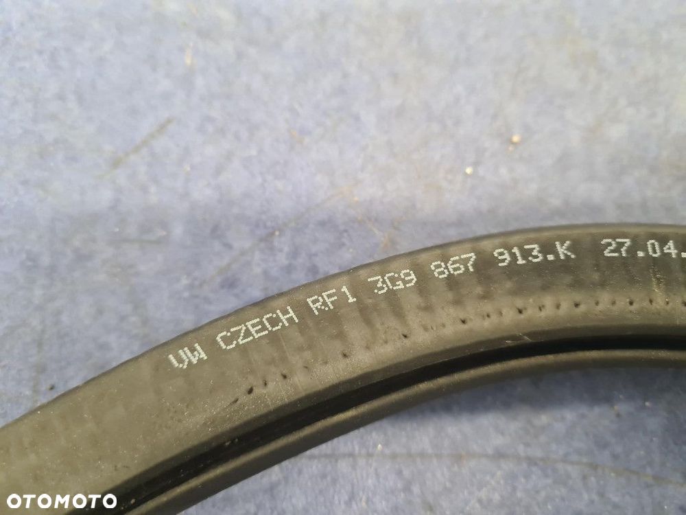VOLKSWAGEN PASSAT B8 KOMBI USZCZELKA DRZWI LEWY TYŁ 3G9867913K LI7F - 3