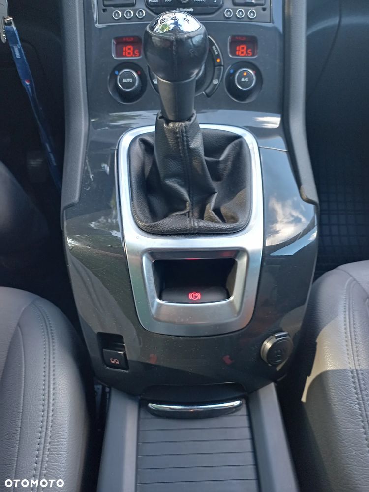 Peugeot 5008 1.6 Trendy - 22