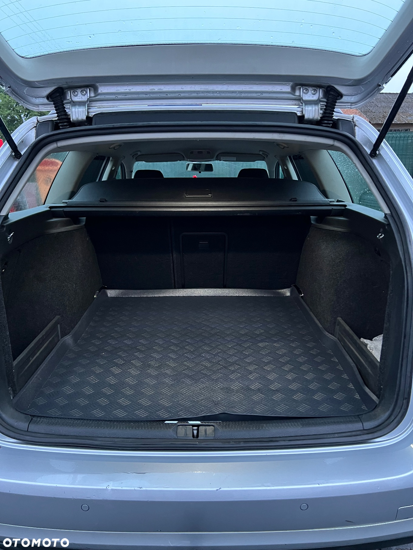 Volkswagen Passat 2.0 TDI Comfortline R-Style - 27