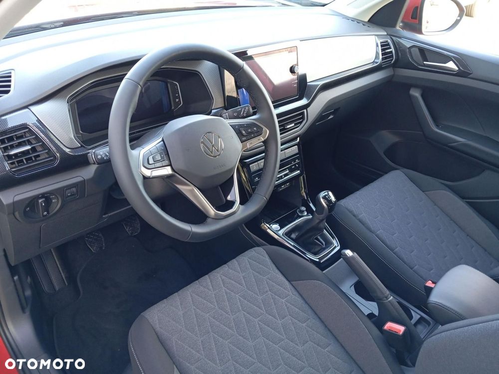 Volkswagen T-Cross - 12