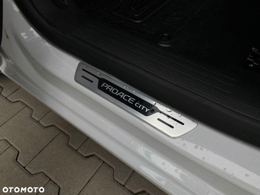 Toyota PROACE CITY - 31