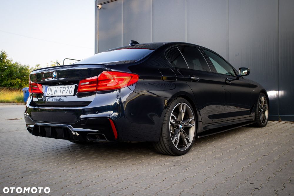 BMW Seria 5 M550i xDrive - 7