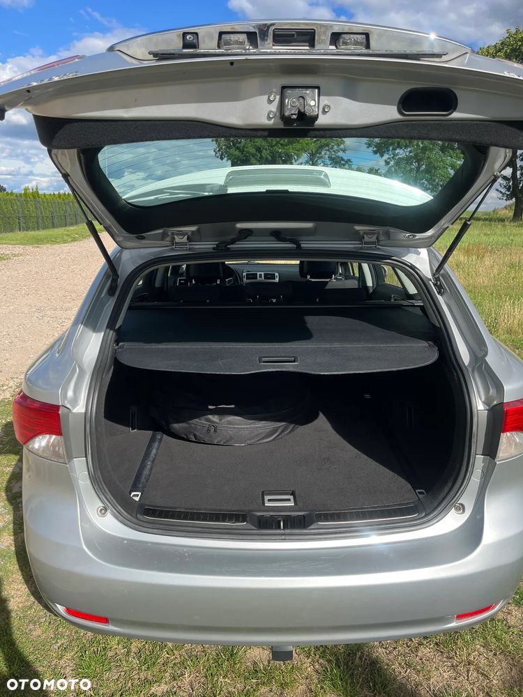 Toyota Avensis 1.8 Sol EU5 - 4
