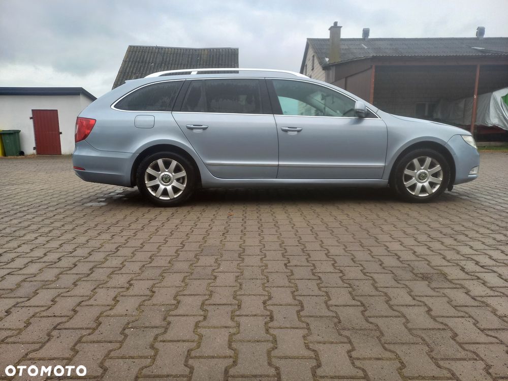 Skoda Superb 2.0 TDI Ambition DSG - 6