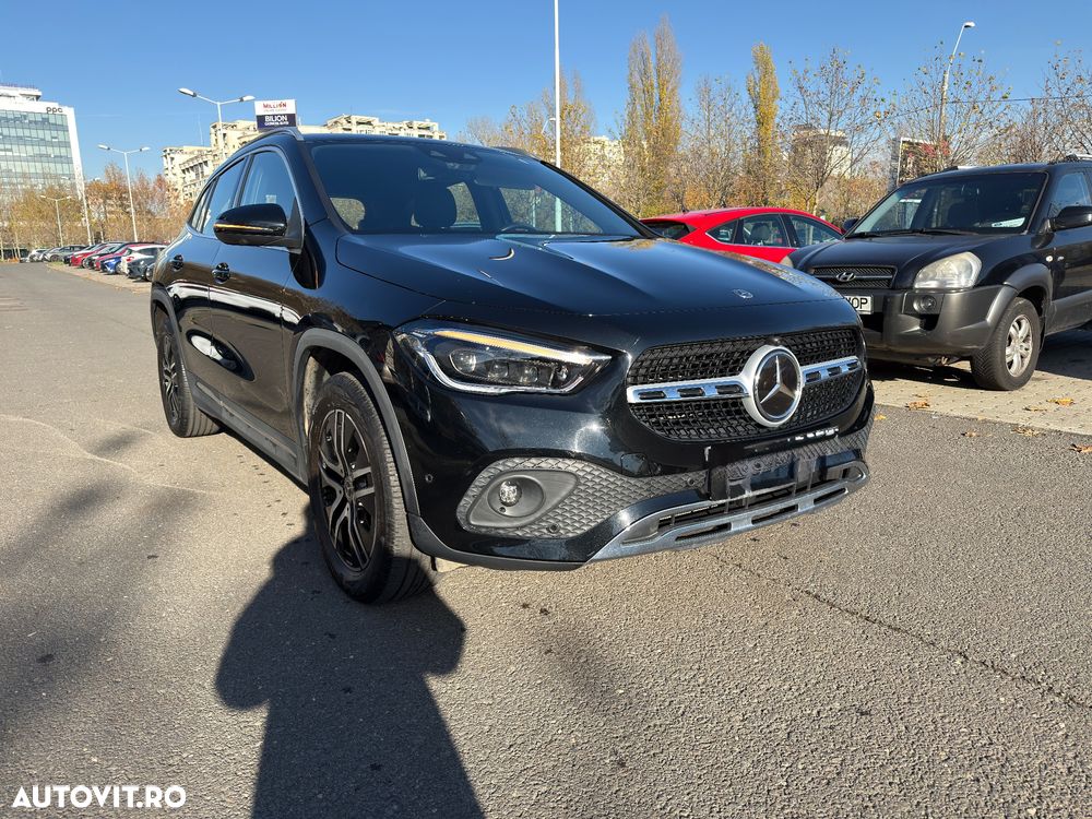 Mercedes-Benz GLA 200 7G-DCT Progressive - 35