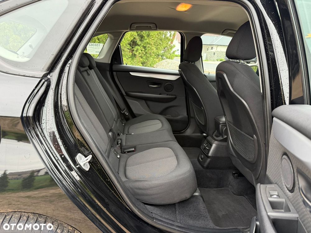 BMW Seria 2 216d Sport Line - 26