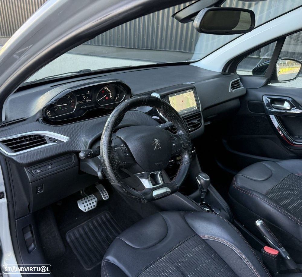 Peugeot 208 1.2 PureTech GT Line EAT6 - 13