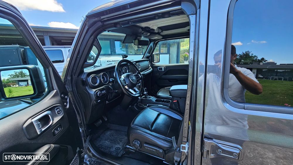 Jeep Gladiator 3.0 CRD Overland AT8 - 18