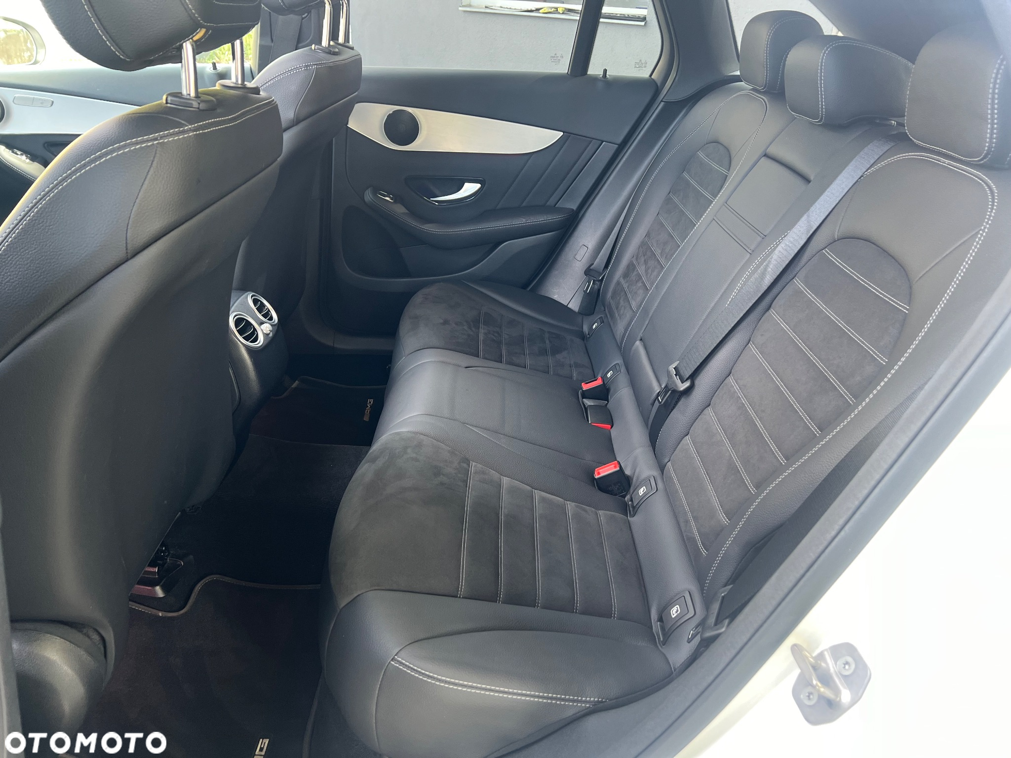 Mercedes-Benz GLC 220 d 4Matic 9G-TRONIC AMG Line Plus - 16