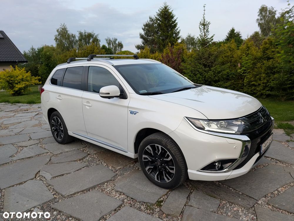 Mitsubishi Outlander 2.0 4WD Plus - 3