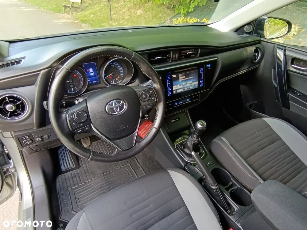 Toyota Auris 1.6 Comfort - 16