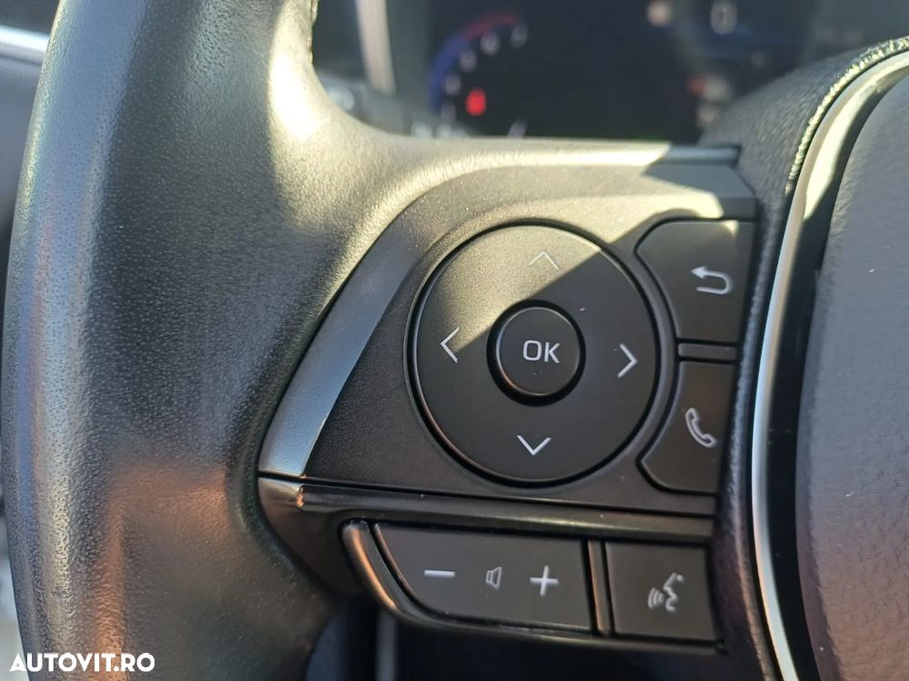 Toyota Corolla Sedan 1.8 HSD Business Plus - 14