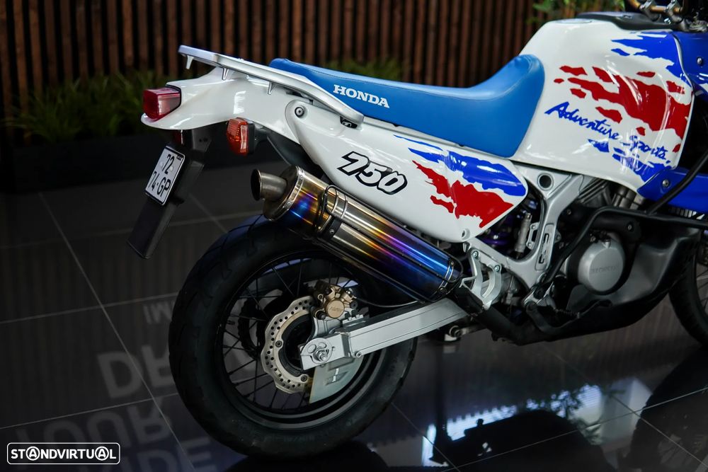 Honda Africa Twin 750 Adventure - 23