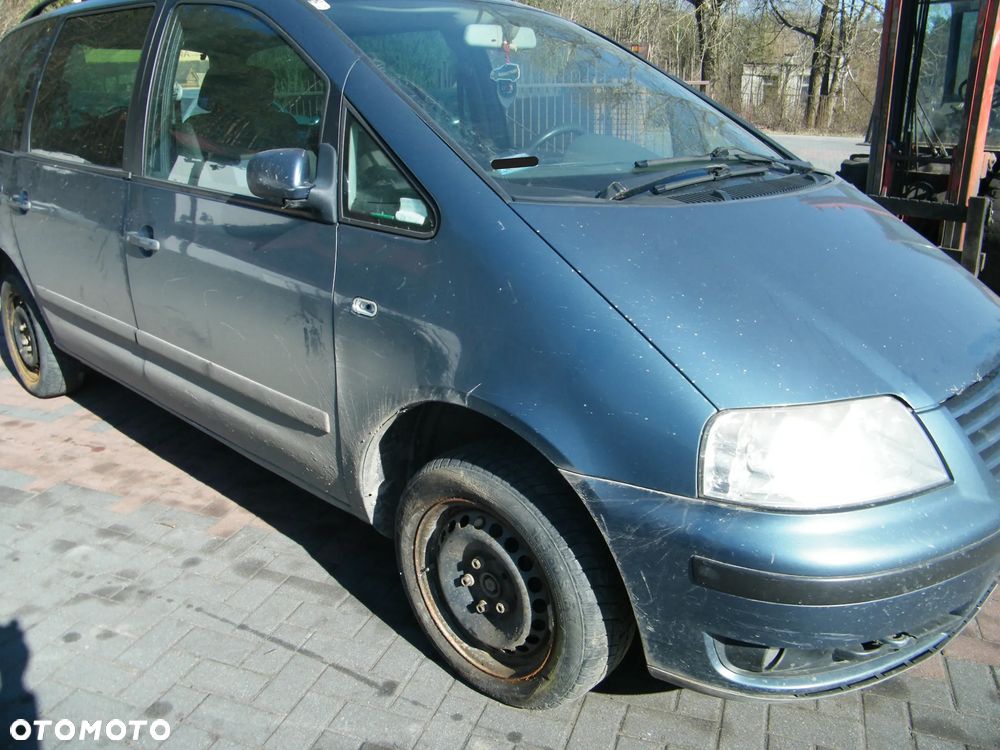 Volkswagen Sharan I FL (95-00r.) 1.9 TDI 115KM. Silnik AUY Skrzynia EHH lakier LC5W. Cały na części. GWARANCJA !!!  Przód Tył Zestaw Komplet Drzwi Klapa Zderzak Błotnik Maska Grill Atrapa Szyba Pas Lampa Lusterko Boczki Fotel Kanapa Kokpit Deska Rozdzielcza Przełącznik Włącznik Sterownik Przewody Wiązka Instalacja Moduł Komputer Czujnik Listwa Pompa Alternator Wtryski Głowica Rozrusznik Kompresor Sprzęgło Dwumas Silnik Skrzynia ABS Klimatyzacji Paliwa Wspomagania Kolektor Turbina Przepustnica Zawór Chłodnica Koło Hak Belka Sanki Zawieszenie Mcpherson Półoś Amortyzator Wydech Tłumik Zacisk Most - 9