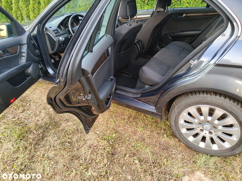 Mercedes-Benz Klasa C 200 CDI Elegance - 13