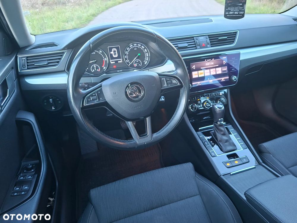 Skoda Superb 2.0 TDI SCR Ambition DSG - 20
