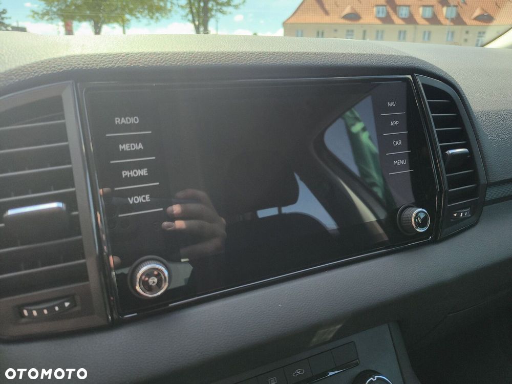 Skoda Karoq 1.0 TSI Essence - 24