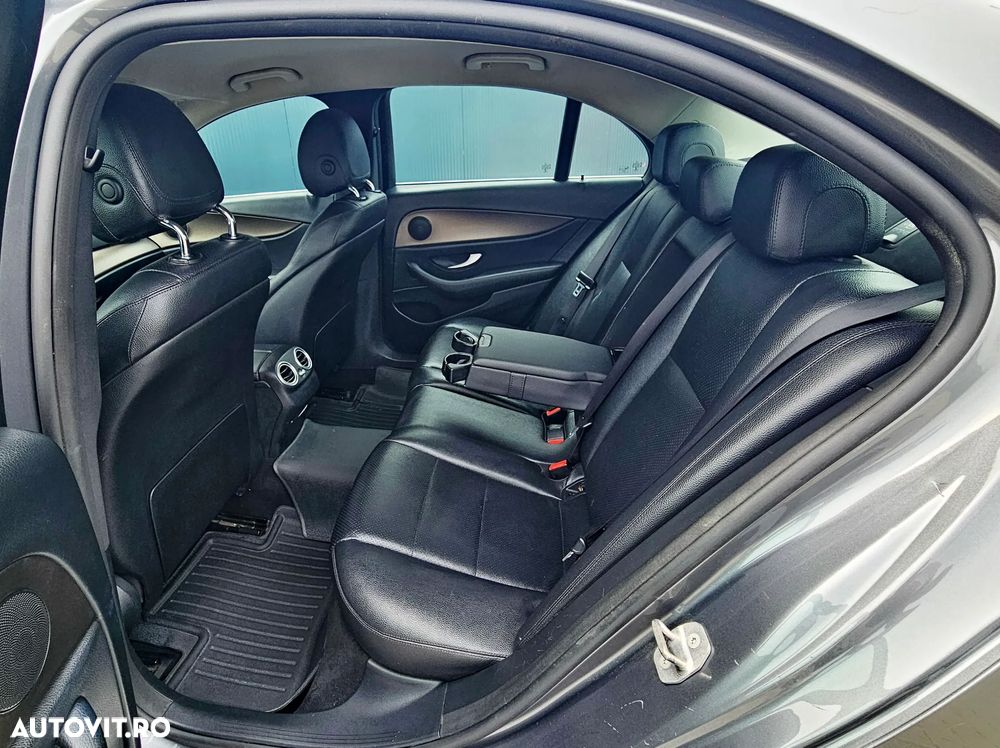 Mercedes-Benz E - 7