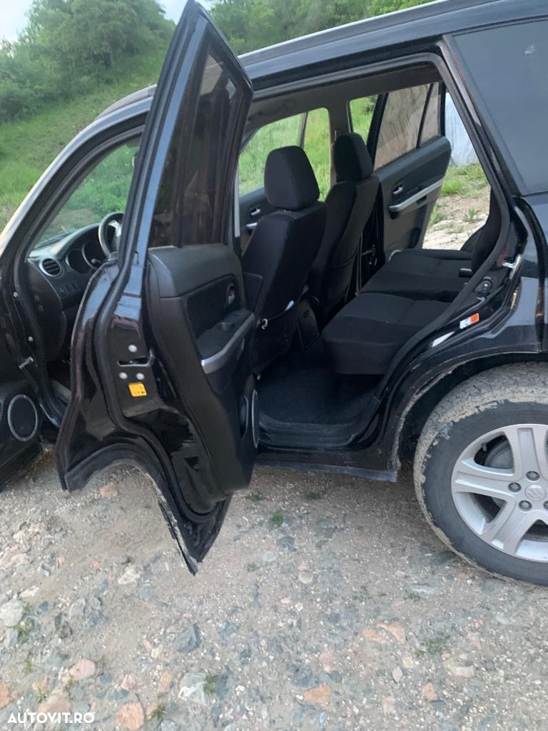 Suzuki Grand Vitara 1.9 DDiS Comfort + DPF - 9
