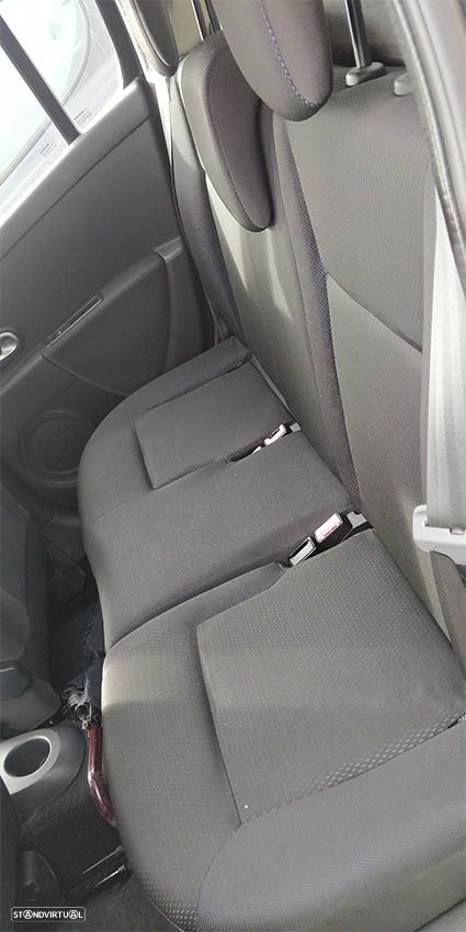 Renault Clio 1.2 16V Dynamique Luxe - 14