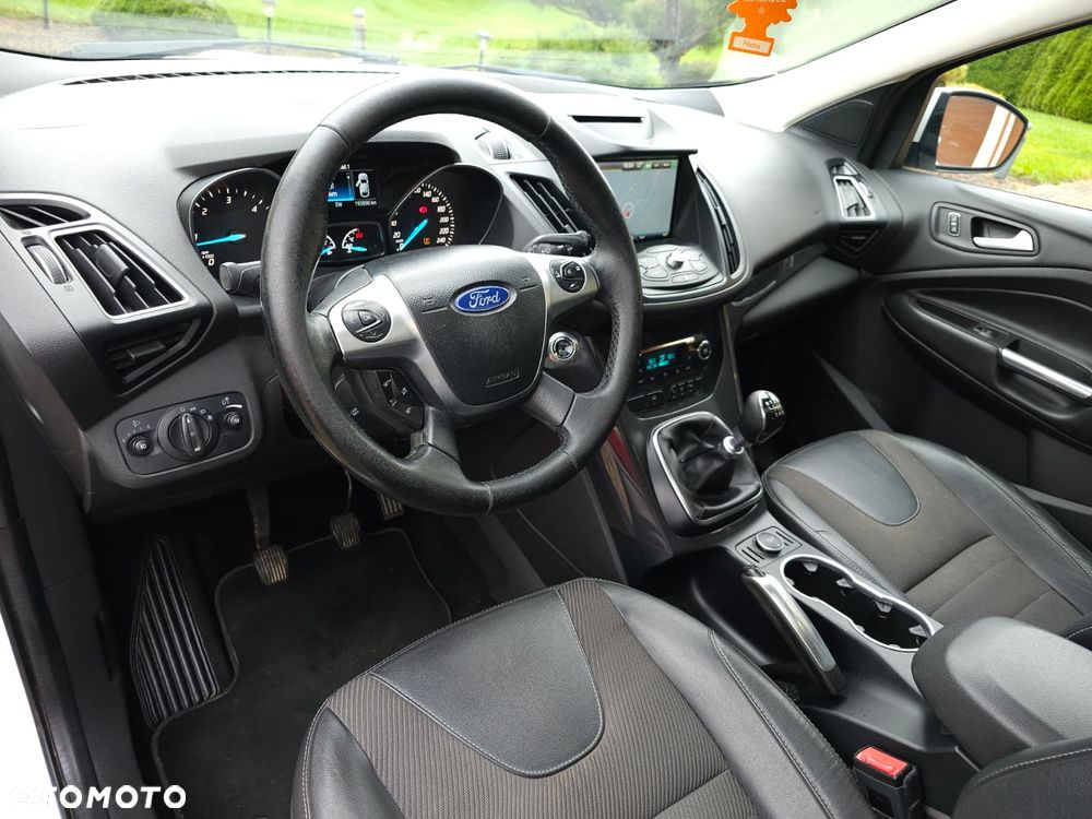 Ford Kuga 2.0 TDCi 4x4 Titanium - 33