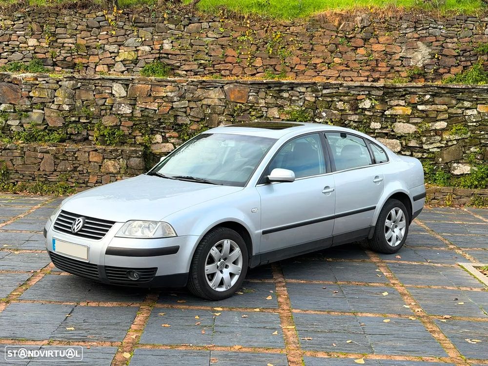 VW Passat 1.9 TDi Confortline Plus 6V - 4