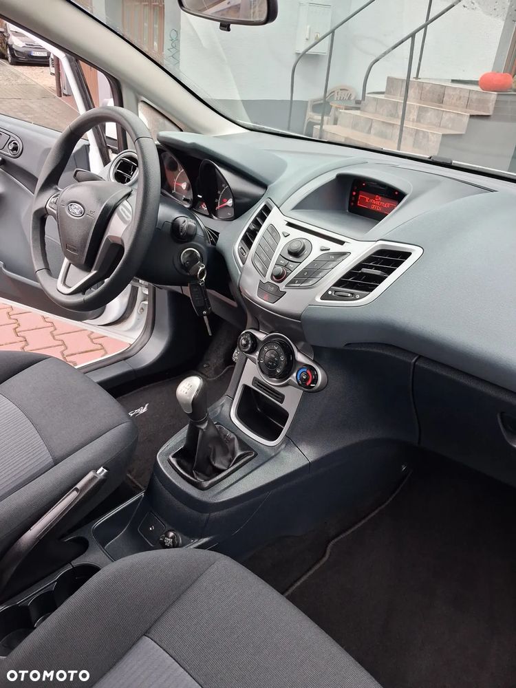 Ford Fiesta - 17