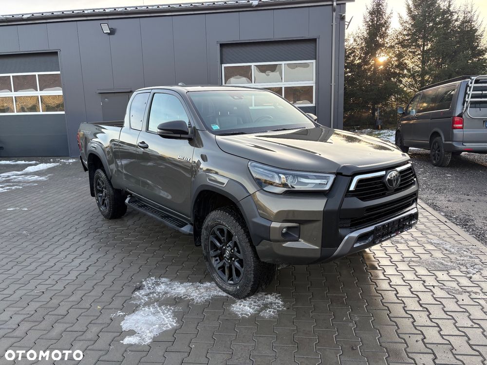 Toyota Hilux 4x4 Extra Cab Autm Invincible