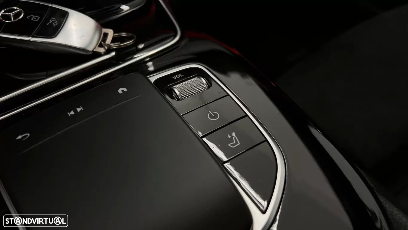 Mercedes-Benz E 300 de AMG Line - 28