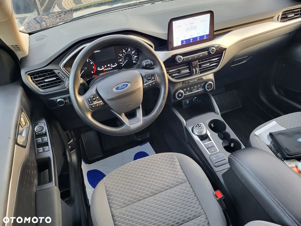 Ford Kuga - 3