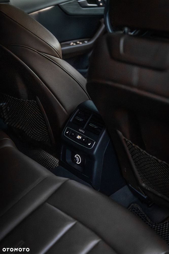 Audi A4 Limousine - 16