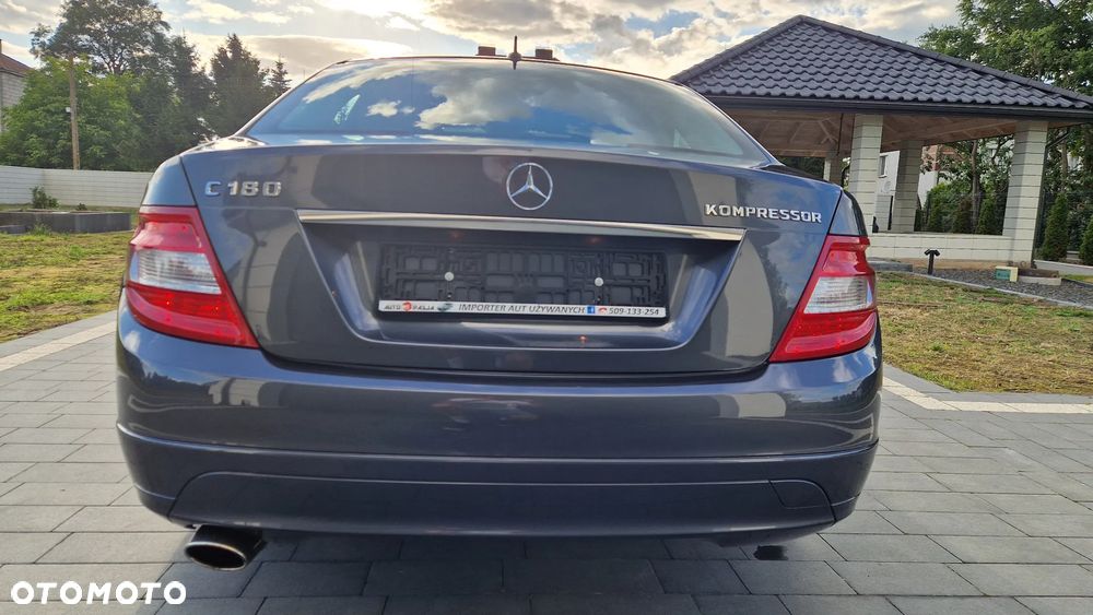 Mercedes-Benz Klasa C 180 Kompressor Automatik BlueEFFICIENCY - 4