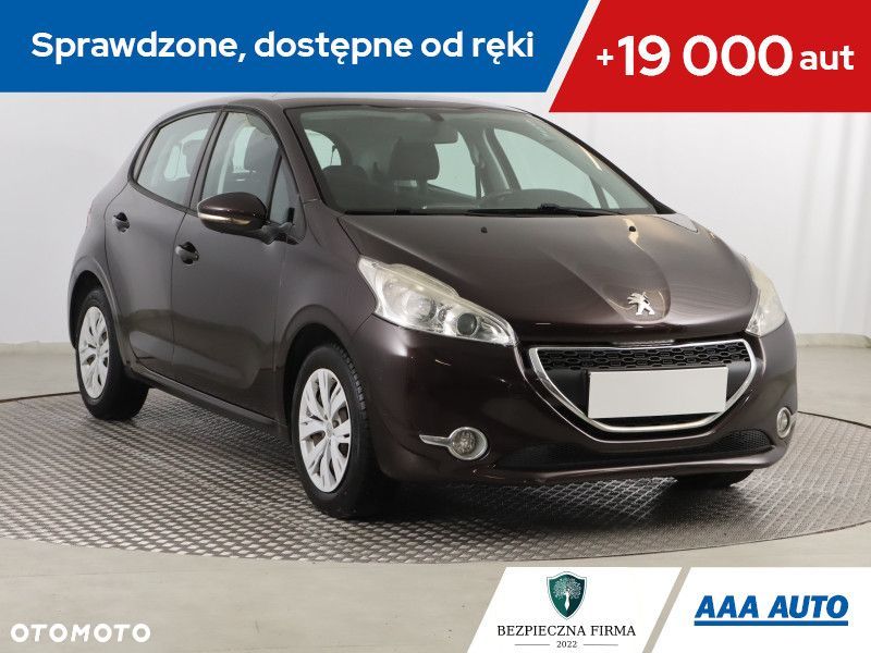 Peugeot 208 - 1