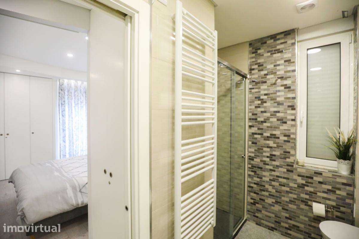Quarto - localizado em Olivais Lisbon - Grande imagem: 5/20