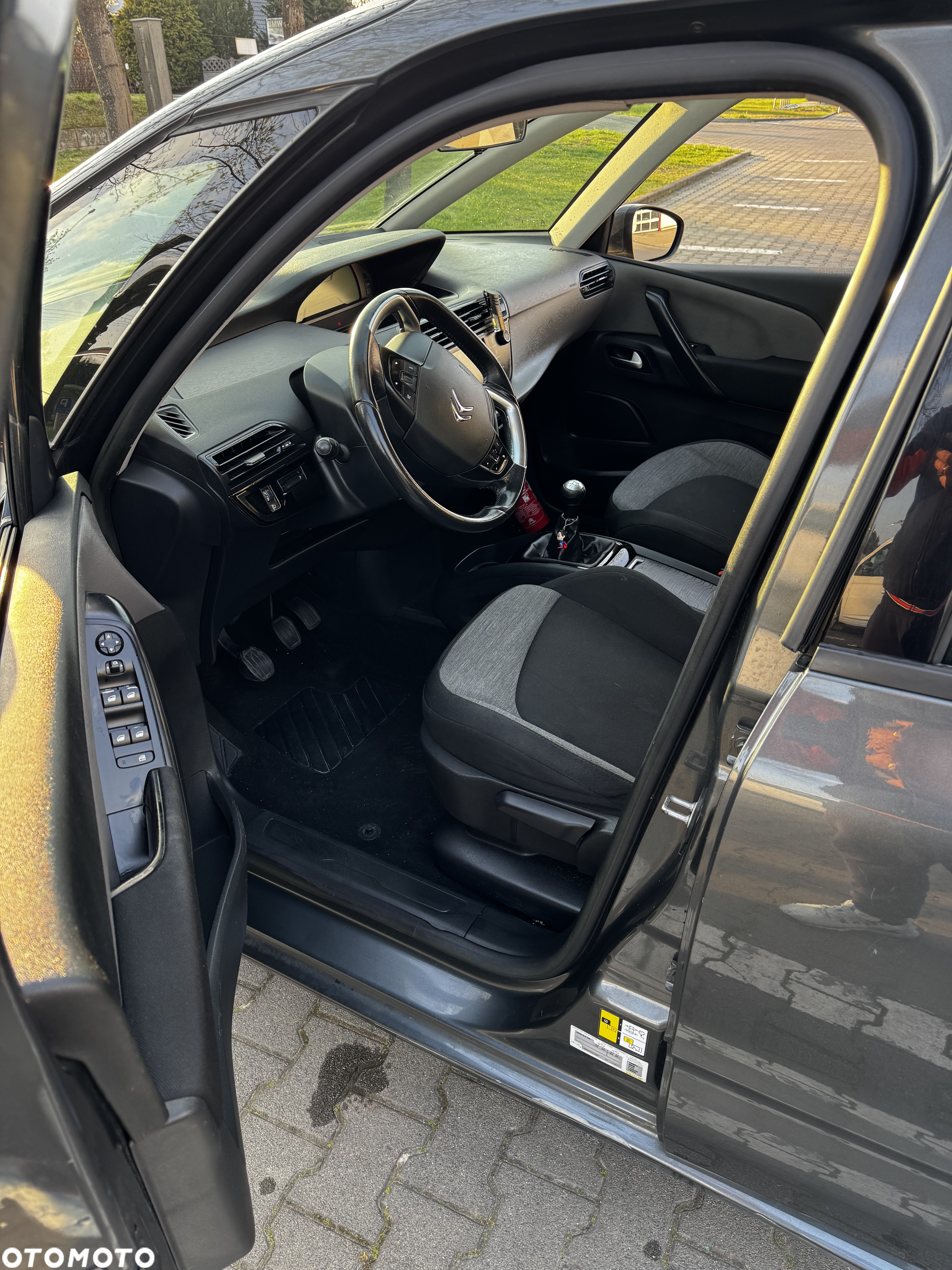 Citroën C4 Picasso 1.6 HDi Attraction - 4