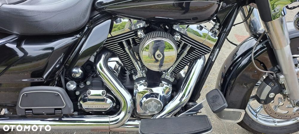 Harley-Davidson FLH Electra Glide - 4
