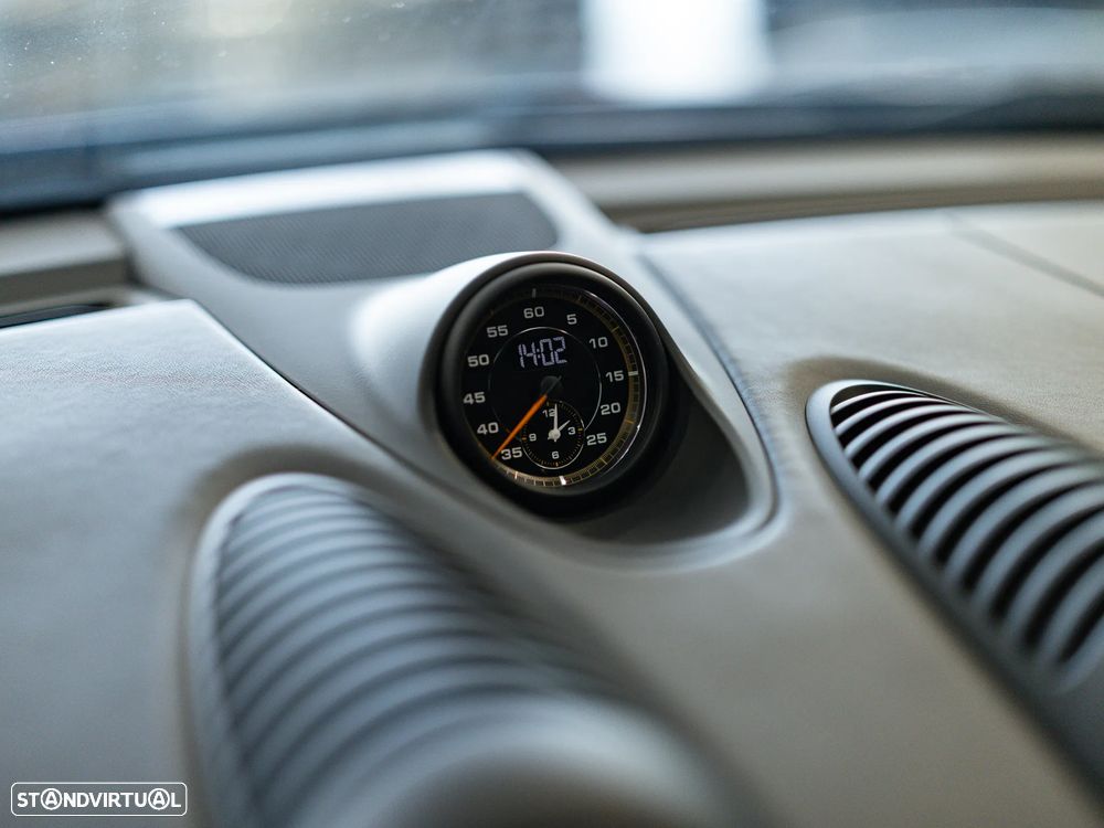 Porsche 718 Cayman GT4 PDK - 36